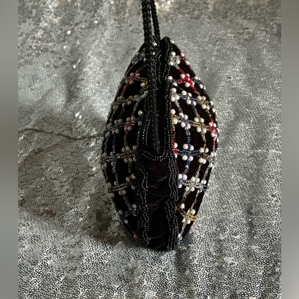 Black Beaded Crossbody Bag - Picture 3 of 16